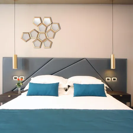 Ξενοδοχείο The Hive 4*