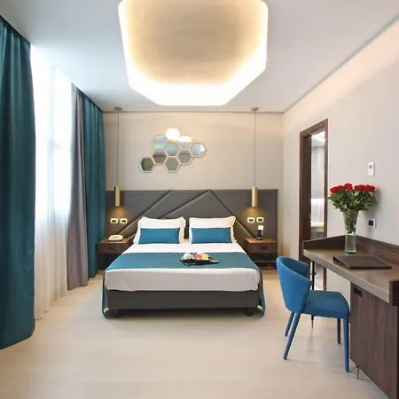 The Hive 4*