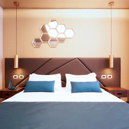 The Hive Hotel 4*