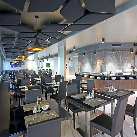 Hotel The Hive 4*