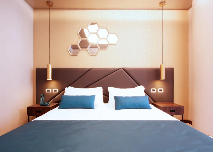 The Hive Szálloda 4*
