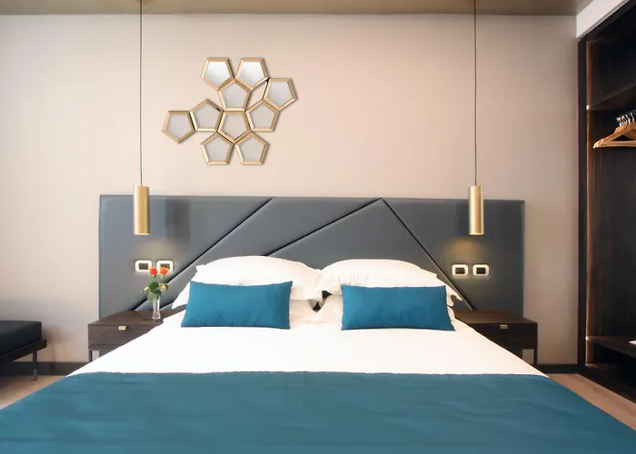 Hotel The Hive 4*