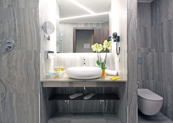 The Hive Hotel 4*