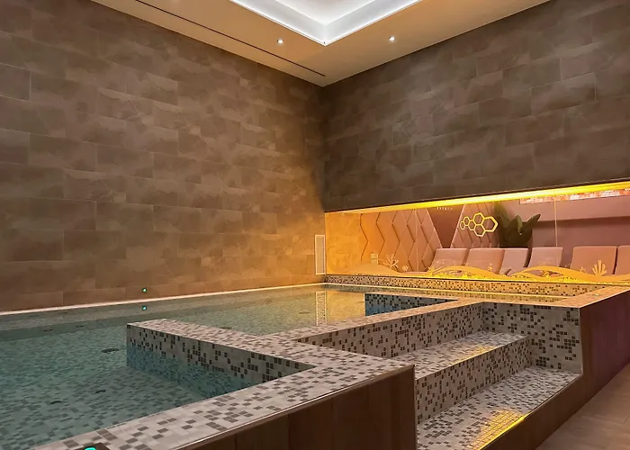 The Hive Hotel 4*