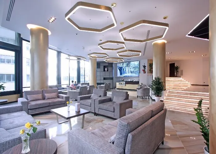 Hotel The Hive 4*